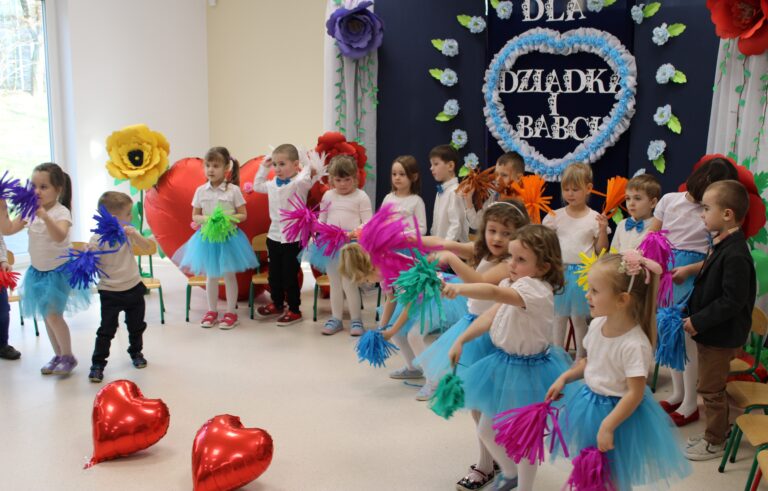 Dzień Babci i Dziadka w grupie ” Muzykanci”