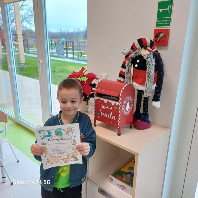 Rozśpiewane Zuchy wysyłają listy do Świętego Mikołaja!