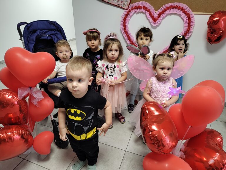Zabawy walentynkowe i karnawałowe w żłobku