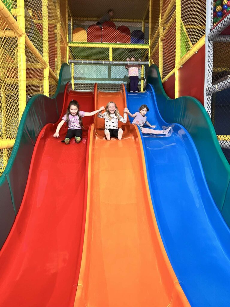 Dzień kobiet – zabawy w sali zabaw