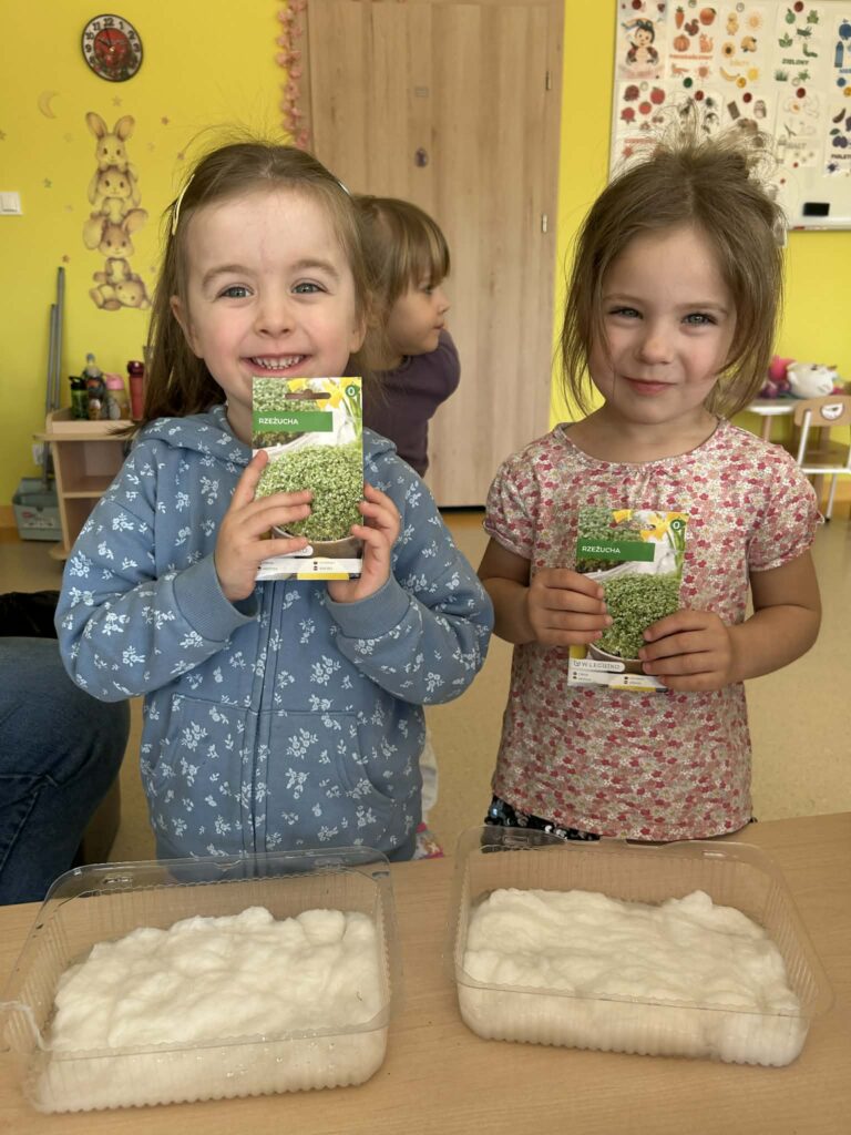 Mali ogrodnicy w grupie ” Biedronki”